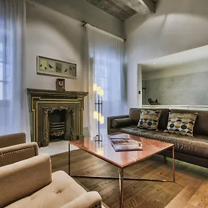 10 Strait Street , Valletta Malta